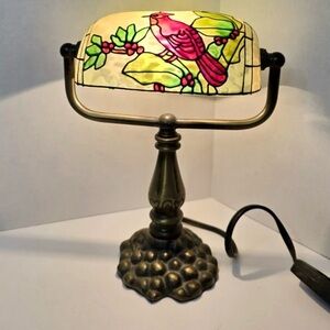 Tiffany Style Cardinal Hand Painted Stained Glass Bankers Desk Lamp
